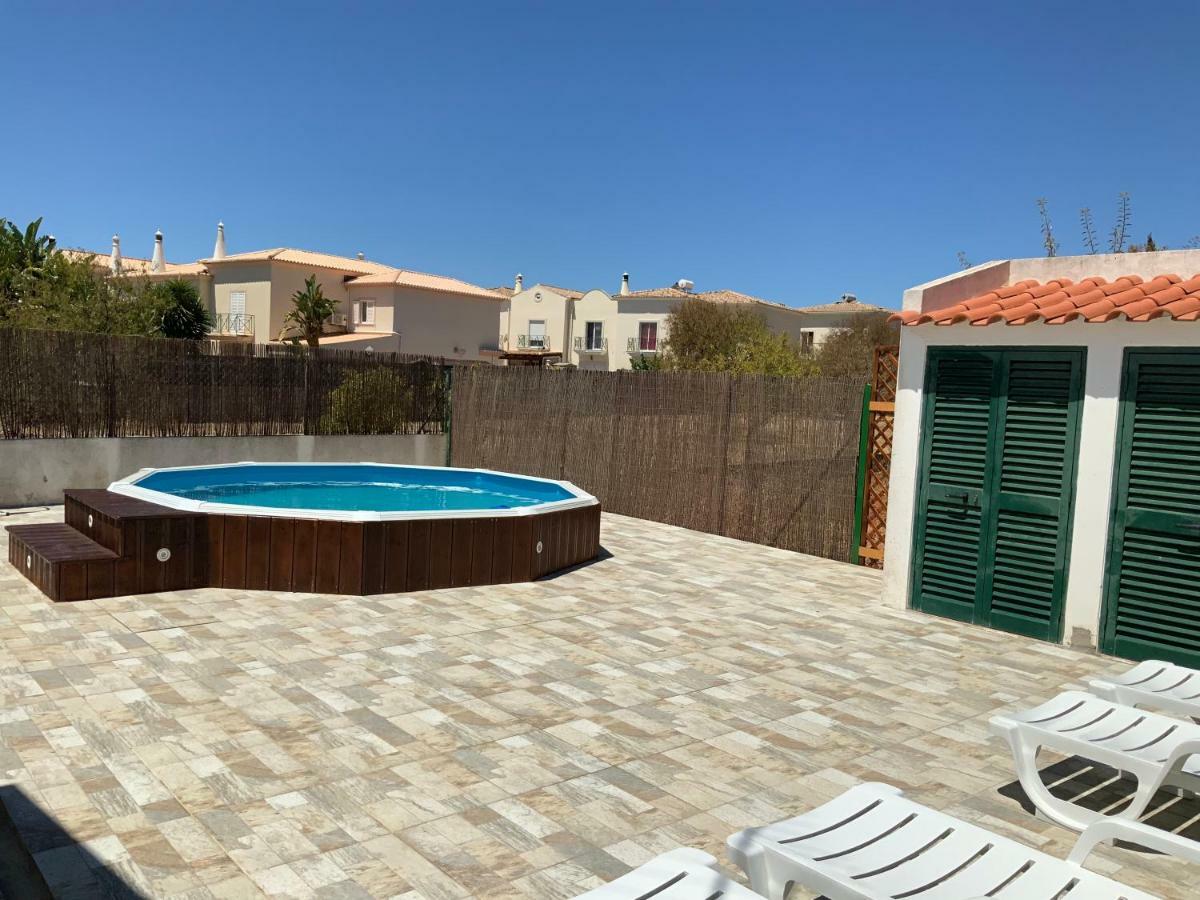 Guest House Alfarrobeiras Αλμπουφέιρα Εξωτερικό φωτογραφία
