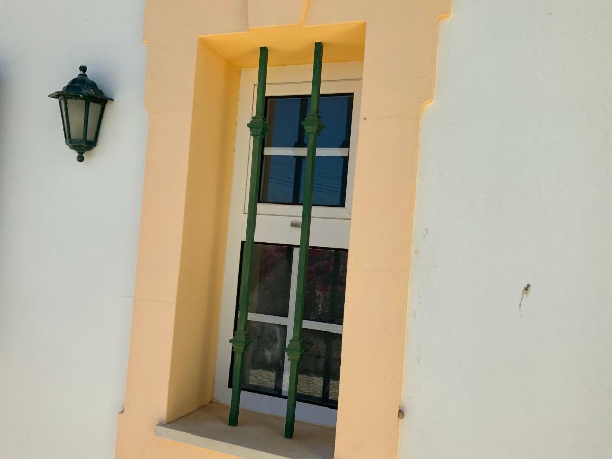 Guest House Alfarrobeiras Αλμπουφέιρα Εξωτερικό φωτογραφία