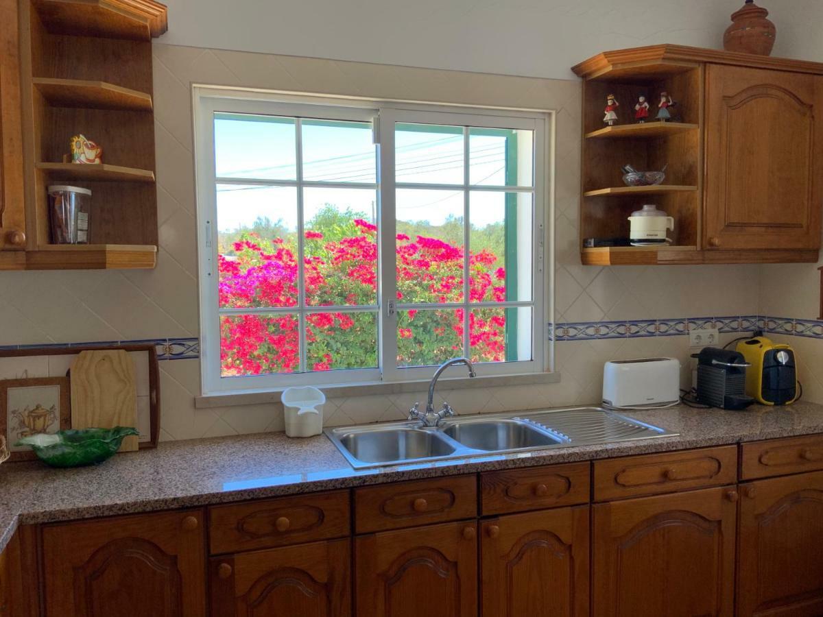 Guest House Alfarrobeiras Αλμπουφέιρα Εξωτερικό φωτογραφία