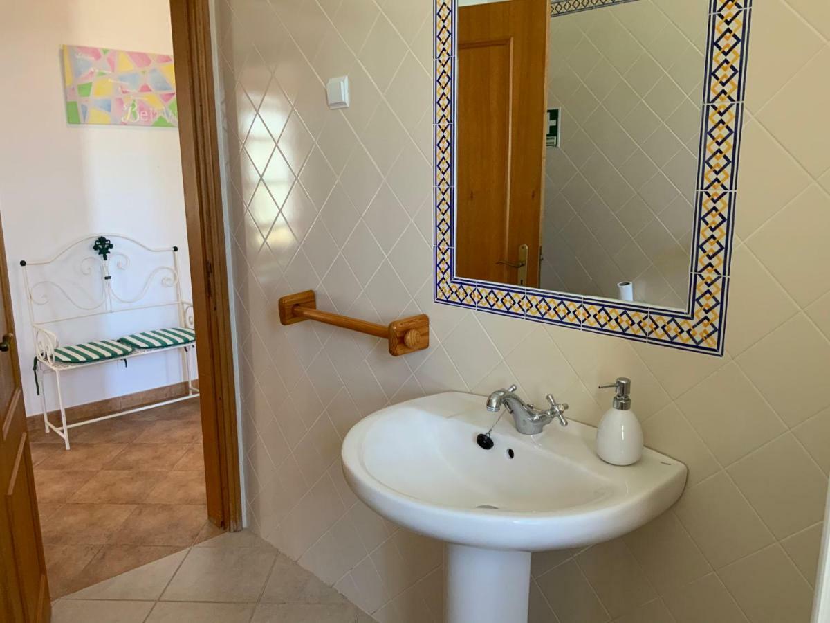 Guest House Alfarrobeiras Αλμπουφέιρα Εξωτερικό φωτογραφία