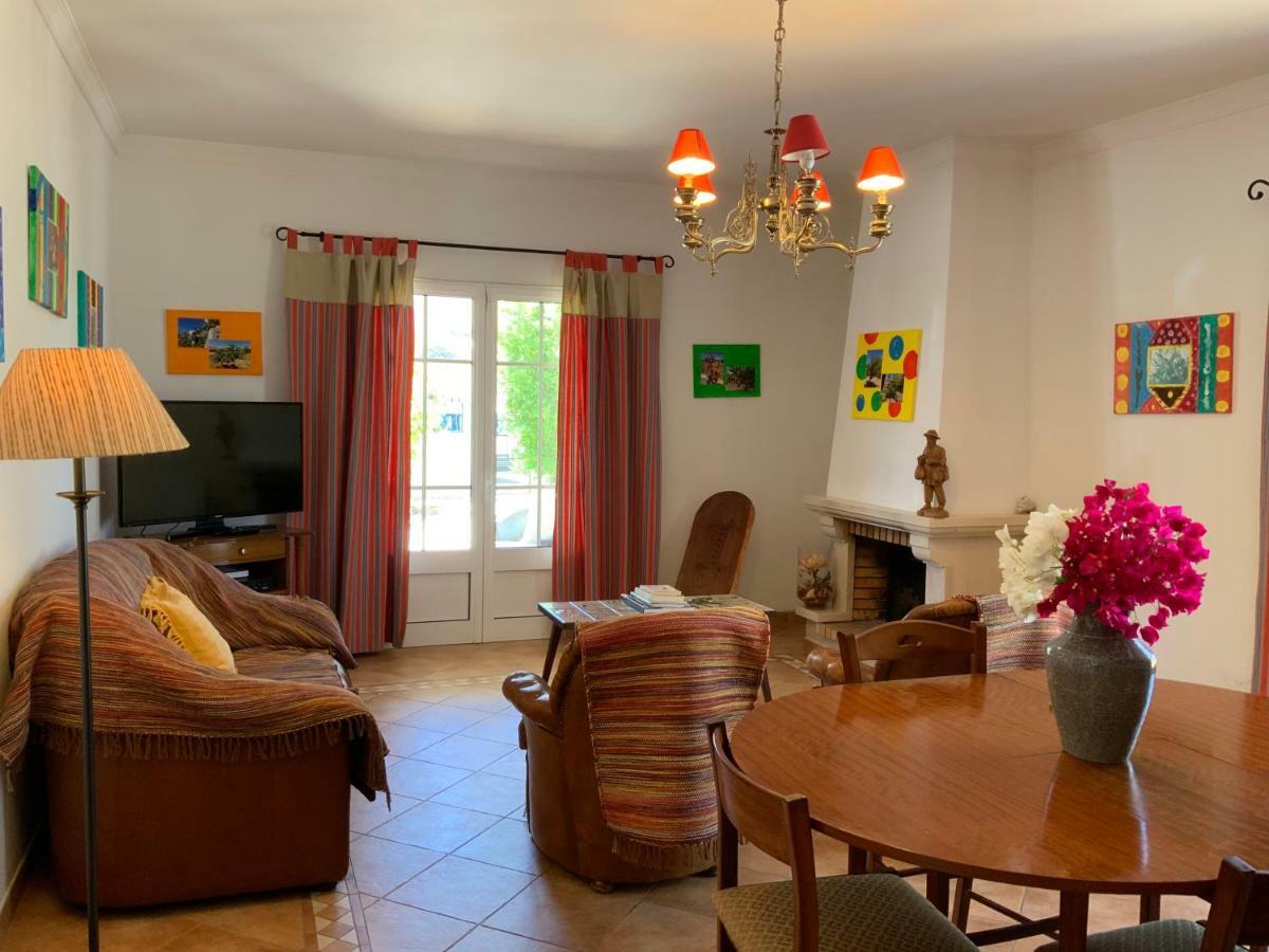 Guest House Alfarrobeiras Αλμπουφέιρα Εξωτερικό φωτογραφία