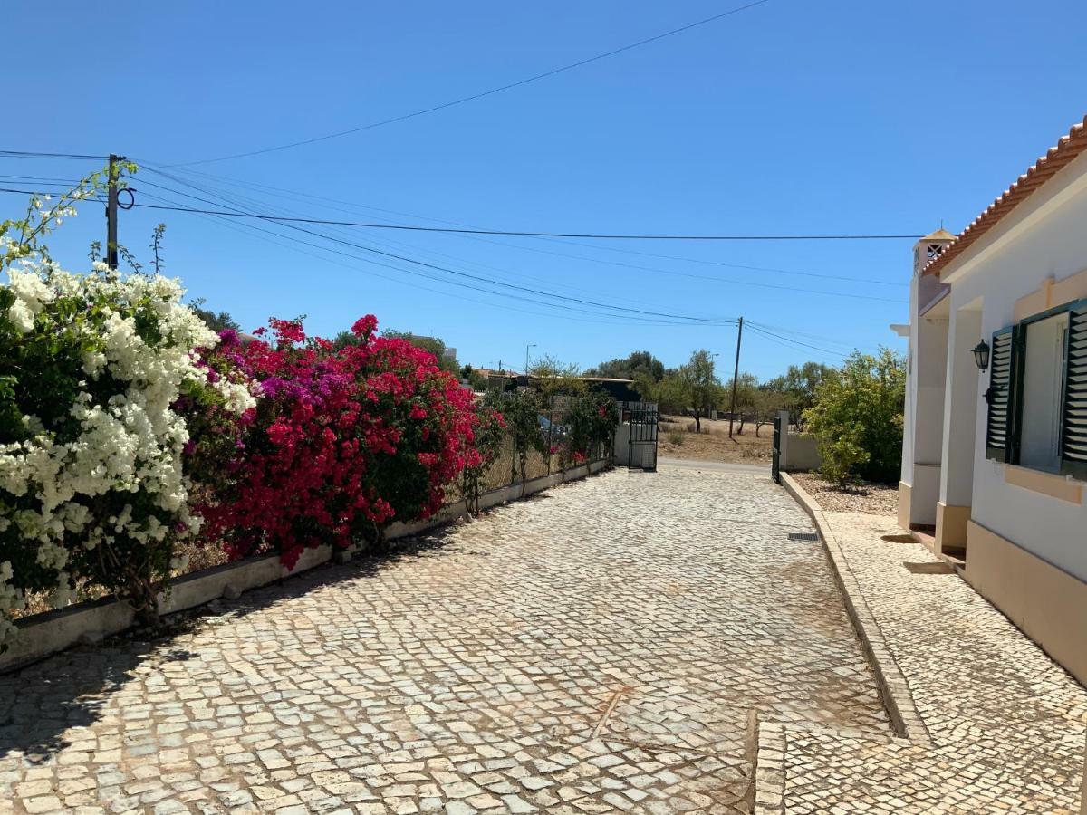 Guest House Alfarrobeiras Αλμπουφέιρα Εξωτερικό φωτογραφία