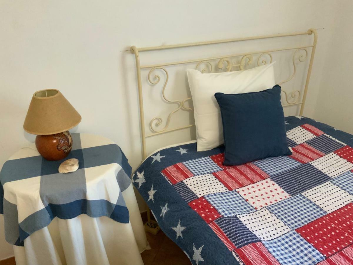 Guest House Alfarrobeiras Αλμπουφέιρα Εξωτερικό φωτογραφία