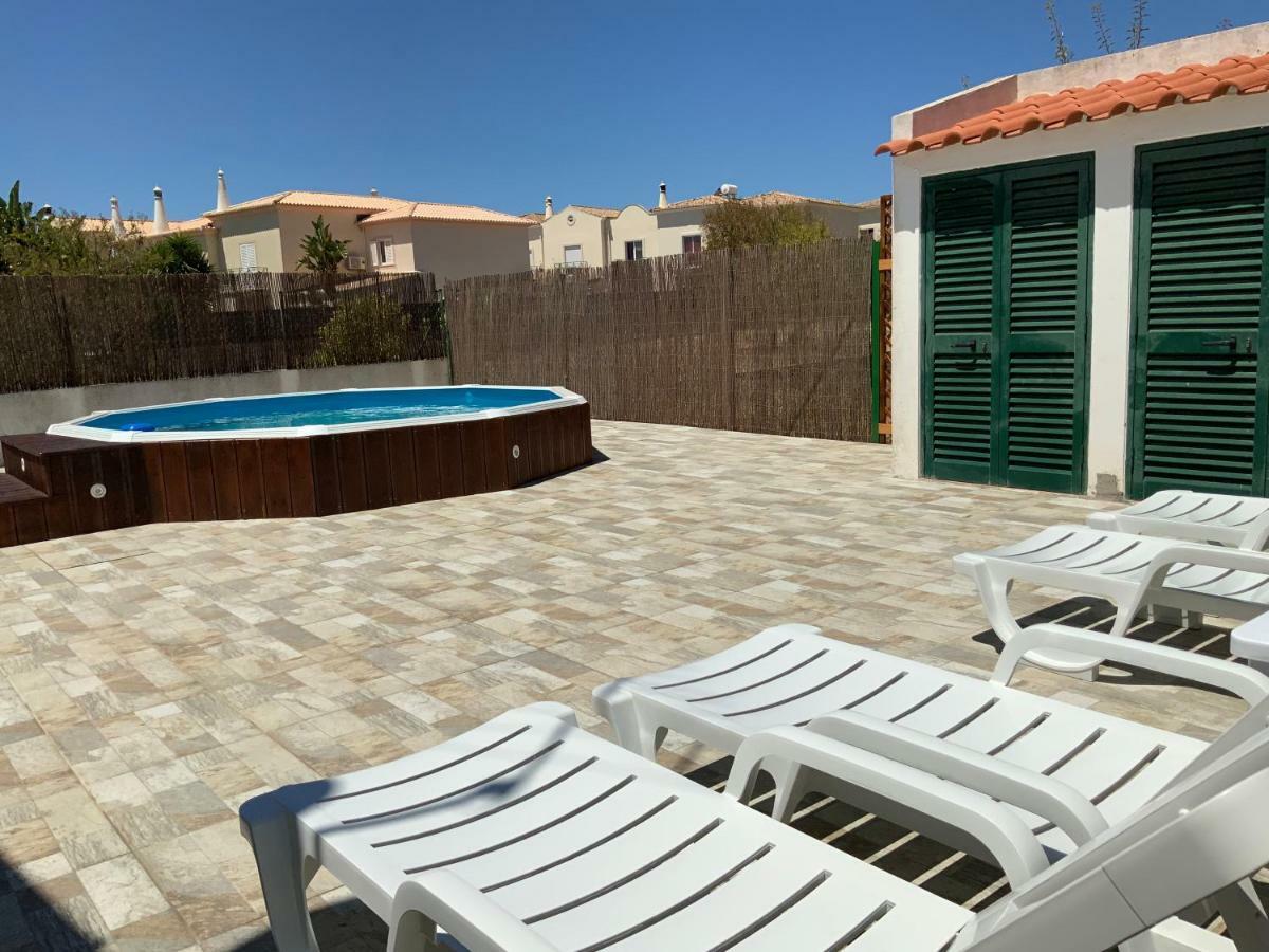 Guest House Alfarrobeiras Αλμπουφέιρα Εξωτερικό φωτογραφία