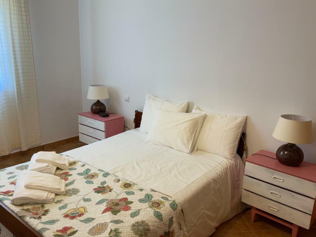Guest House Alfarrobeiras Αλμπουφέιρα Εξωτερικό φωτογραφία
